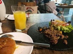 -HIGH FIVE哈福手工汉堡(桂林路店)