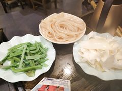 -肖肖酸萝卜鱼火锅(总店)