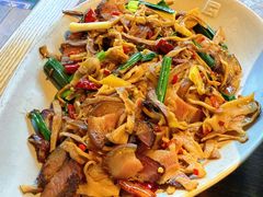 -云海肴·汽锅鸡·云南菜(天山百盛优客店)