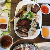 都吃饱了,感觉猪肉三明治最好吃,整体味道偏淡