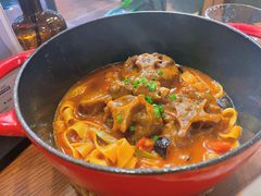 红酒慢炖牛尾配意式宽面-UPPER KITCHEN(延安路店)