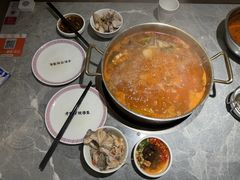 -野山舂·贵州现舂酸汤牛肉(民生路店)