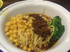 -东三里屯豌杂面
