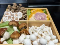 -廖掌柜·重庆鲜货火锅(上海首店)