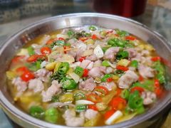 鲜锅兔-石磨豆花家常菜·牦牛排土火锅