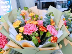 -全家便利店(莲花池东路店)