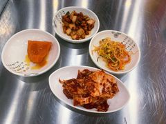 -牛信亭韩国料理·炭火烤肉(紫藤路店)