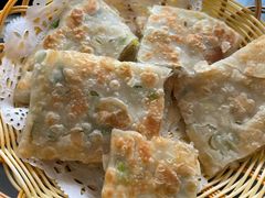 葱花饼-姥家大锅台水库渔家