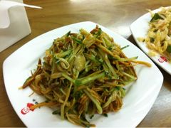 凉拌金针菇-王胖子驴肉火烧(鼓楼店)