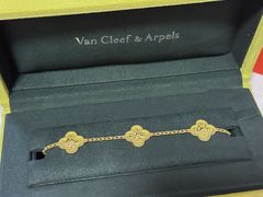 -梵克雅宝(国贸商城店)