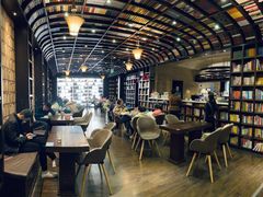 -钟书阁(松江泰晤士小镇店)