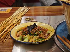 -拈签一笑黄牛肉辣卤串串