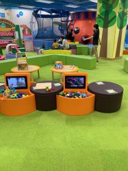 -莫莉幻想儿童乐园(武汉保利广场店)