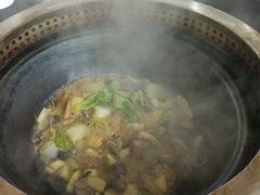 -粘豆包柴火铁锅炖