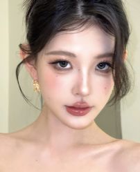 -明天见·化妆造型工作室