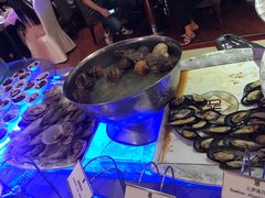 -荣誉国际酒店-云顶旋转餐厅