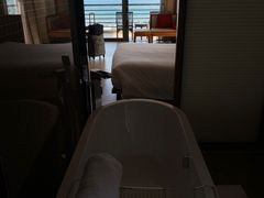 -三亚湾海居铂尔曼度假酒店