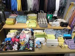 -URBAN REVIVO(北京斯普瑞斯奥特莱斯店)