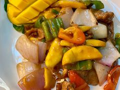 招牌芒果牛肉-山色柴火烤披萨·原切牛扒