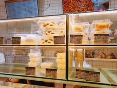 -白玉兰食品甜凤店(合生汇店)