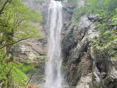 -燕子河大峡谷天坑仙境