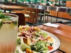 经典凯撒沙拉-魏斯理汉堡(西安沣东吾悦店)