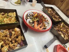 -老东镇啤酒屋海鲜加工·蒸汽海鲜·海鲜烧烤(台东店)