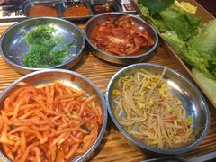 -青瓦炭韩潮烤肉(花园道店)