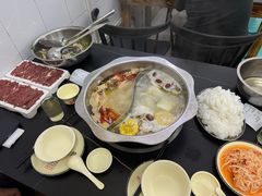-周良天山牛杂城(天山路总店)