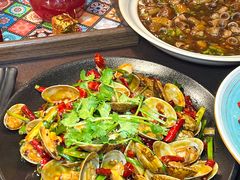 -曼听小寨海鲜烧烤·大连辣炒大王(盖州街店)