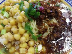 -渝之汇牛肉豌杂面