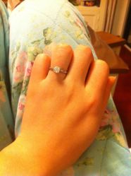 -威德钻石-克拉钻大本营(南京东路店)