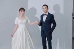 -唯一视觉婚纱摄影(石首店)
