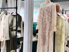 -王府井百货熙地港店