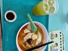 -亚王咖喱鸡米粉面