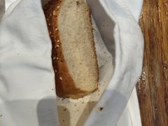 餐前面包-食间牛排(湖西路店)