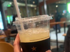 -星巴克臻选(盐城金鹰聚龙湖店)