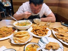 炸偏口鱼-方城小吃店