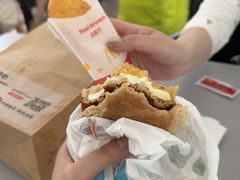 -麦当劳(上海虹桥站30B检票口楼上)