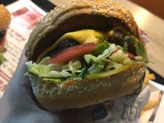 -The Habit Burger Grill 哈比特汉堡(复兴soho店)