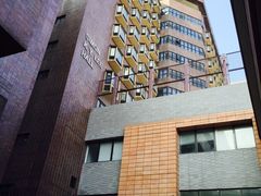 -香港大学