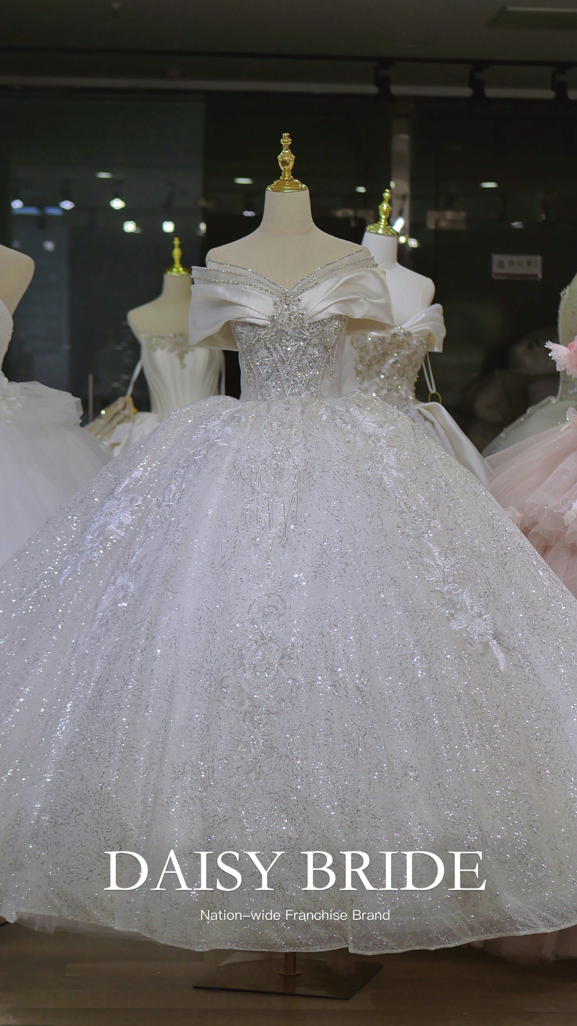 浪漫白婚纱挑选