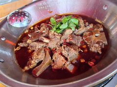 -大众跷脚牛肉馆·非遗传承单位(峨眉山店)