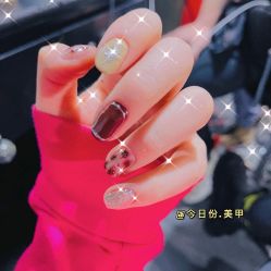 -济南花里美甲美睫