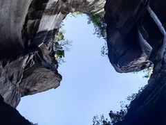 -伍山石窟