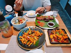 松茸干巴菌裹土豆擦擦-雀舞云南菜(乐客城店)