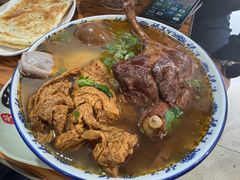 -叶新小吃店(来凤小区总店)
