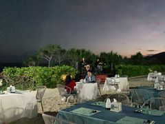 -亚龙湾希尔顿自助餐厅·海鲜·烧烤·沙滩BBQ·现场乐队