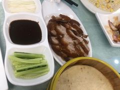 -六和聚传统烤鸭.天津菜(和平店)