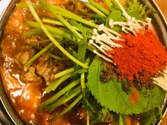 土豆排骨火锅-喇喇排骨火锅·传统韩式脊骨汤(望京西园总店)